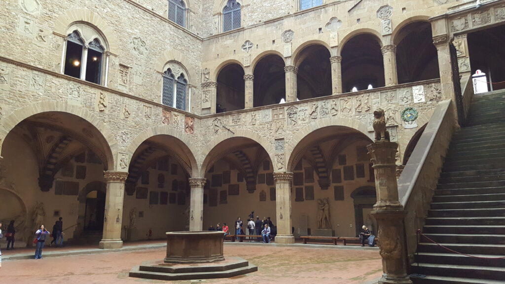 De binnenplaats van het Museo del Bargello
